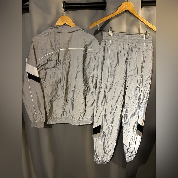 NWT womens Adidas reflective tracksuit set - Picture 3 of 7
